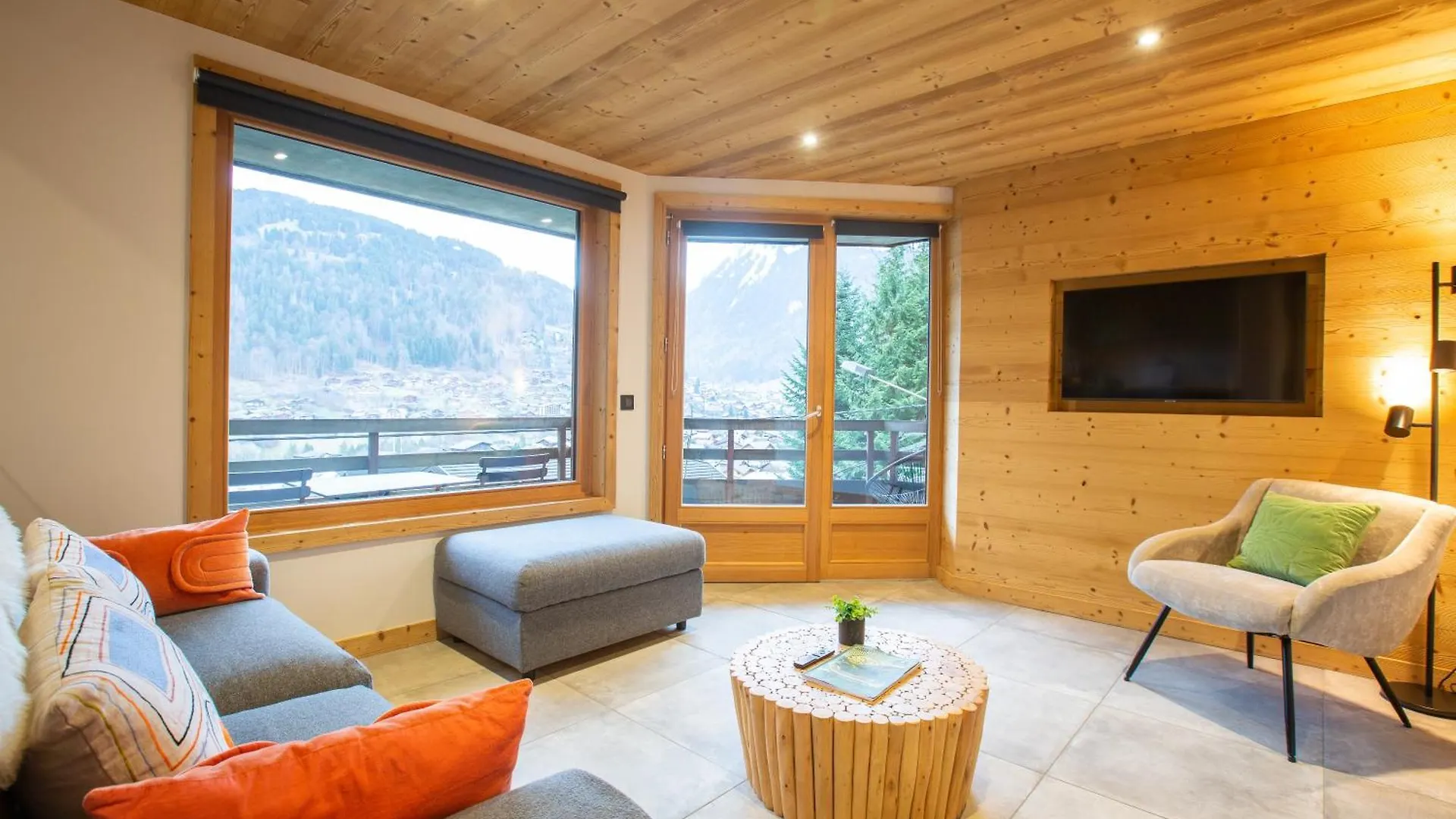 Stylish 1 Bed Apartment With A View To Die For! Morzine